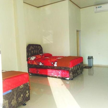 Oyo 2246 Anjung Bang Oking Hotel & Resort Pasarpulaupisang Esterno foto