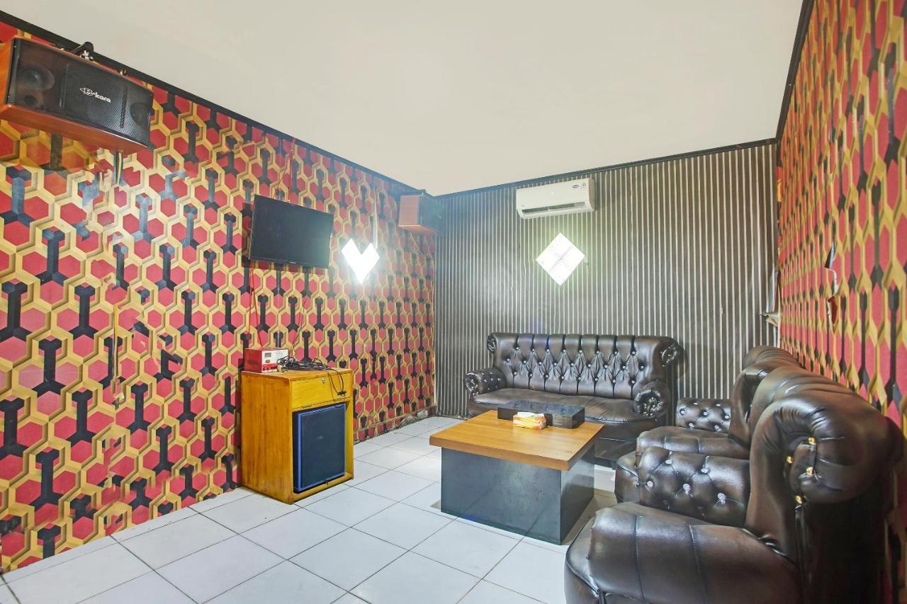 Oyo 2246 Anjung Bang Oking Hotel & Resort Pasarpulaupisang Esterno foto
