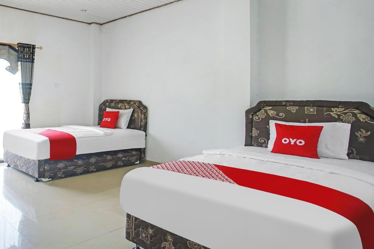 Oyo 2246 Anjung Bang Oking Hotel & Resort Pasarpulaupisang Esterno foto