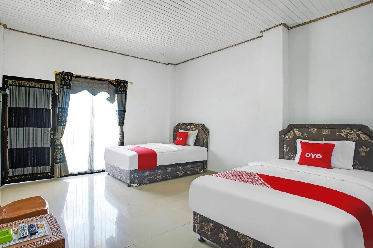 Oyo 2246 Anjung Bang Oking Hotel & Resort Pasarpulaupisang Esterno foto